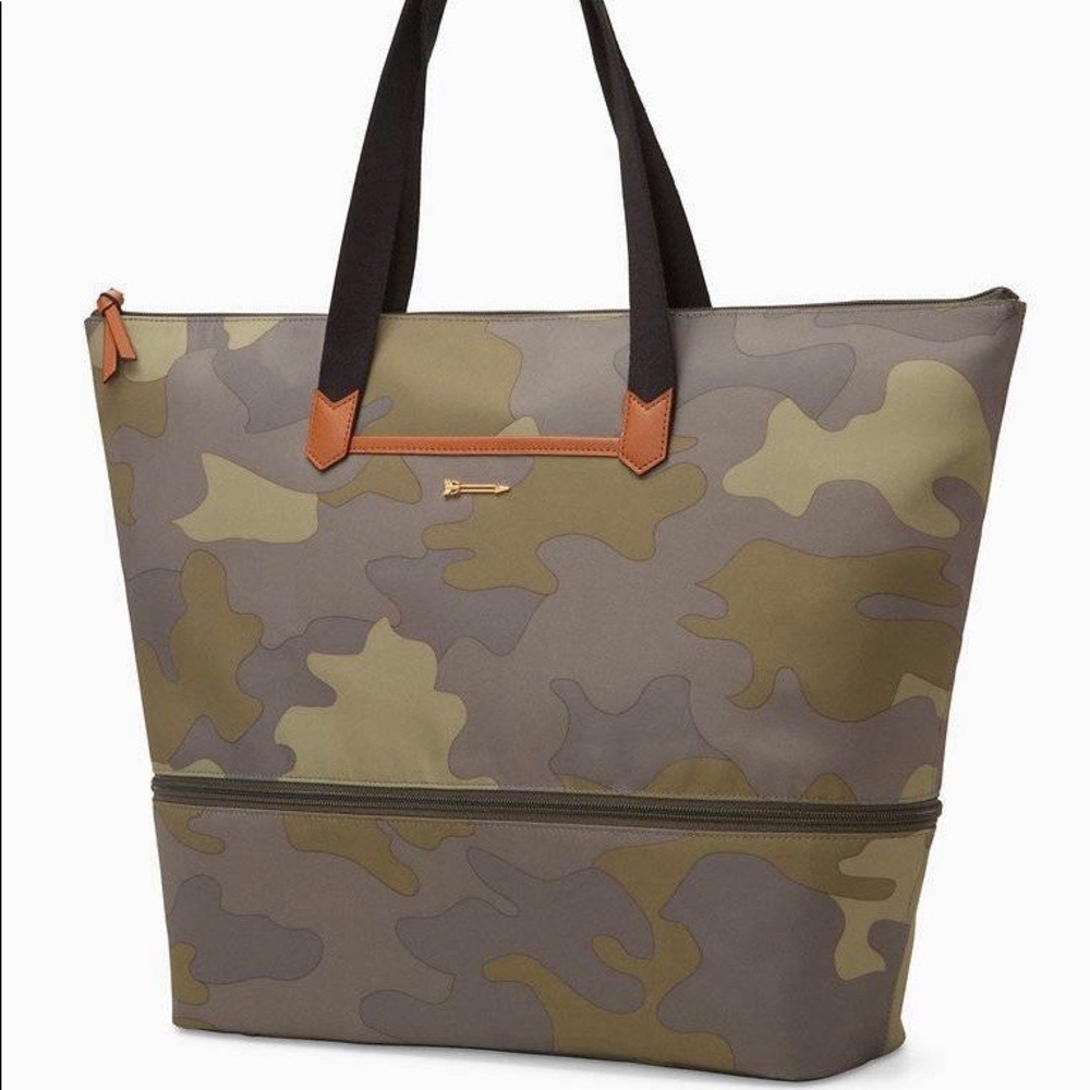 Camo extendable Stella & Dot bag